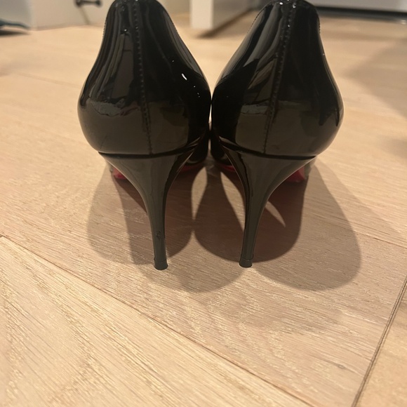 Christian Louboutin Kate 70 Patent Pump Size: 37 - Picture 5 of 7